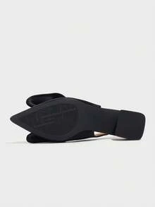 女士蝴蝶结装饰粗跟尖头套脚高跟鞋，优雅百搭，适合日常穿着、户外活动、通勤、派对、正式场合，舒适的黑色缎面高跟鞋，适合圣诞节、音乐节、母亲节等场合。 - 黑色 - 查看 9