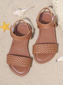 Ein Paar Kinder Sommer Mode gewebte Pantoffeln, geeignet für Jungen und Mädchen, flach für Strand, Heim-Reisen, ein Stil den alle Kinder mögen