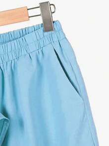 New Sporty And Casual Set For Women In Southeast Asia: Short-Sleeved T-Shirt And Capri Pants