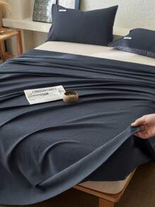 1pc Waffle Texture Cotton Bed Sheet, Modern Style Made Of Soft Polyester Fabric, Breathable And Machine Washable