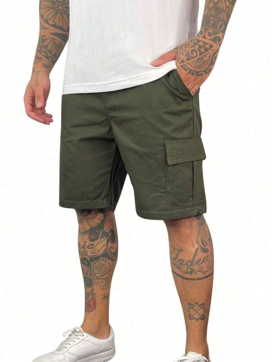 Men's Bermuda Shorts With Cargo Pockets - Army Green - View 1