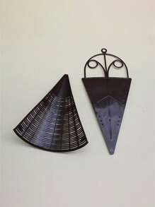 1/3pcs Vintage Rattan Style Wall Hanging Planter Lightweight Plastic Cone Flower Basket Natural Texture Design Suitable For Indoor And Outdoor Wall Mounted Vase For Balcony, Garden And Terrace, Outdoor Yard Decoration, Home Decoration, Room Decoration