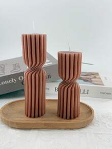 1 pièce Bougie parfumée créative nordique minimaliste à rayures, bougie cylindrique décorative géométrique en couleur unie faite à la main, convient pour la décoration de bougie, les cadeaux de bougie, la bougie en cire de soja, l'ensemble de bougies, le support à bougie, la bougie d'anniversaire, les cadeaux pour amis, les cadeaux pour femmes, la décoration intérieure, les cadeaux d'hiver, la décoration de cadeau, la bougie mignonne, la bougie aromathérapie