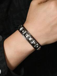 1 Peça Pulseira de Couro Estilo Punk Rock com Pirâmides Metálicas