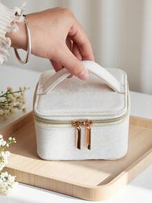 1 件天鹅绒拉链首饰盒，大容量珠宝收纳盒，带 2 个可拆卸隔层，耳环戒指项链手链收纳盒。适合作为送给女友、朋友、女孩、母亲节的礼物，阳光旅行凉爽