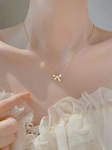 精致蝴蝶结金色方晶锆石吊坠项链，可调节钛钢链，优雅百搭的珠宝礼物，适合送给女朋友 - 1153n - 查看 8