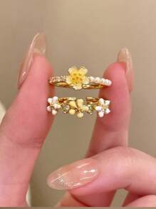 2 pièces Bague ajustable avec design de marguerite et perle d'eau douce, sensation de luxe, convient pour un port quotidien ou pour une séance photo, excellent cadeau pour les amis ou l'anniversaire de la petite amie