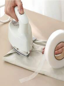 Cinta de entretela de tela no tejida de doble cara con bordes termoadhesivos, para costura DIY, sombreros, dobladillos de ropa; material de nylon, blanco; accesorios de costura; tela no tejida; ajustador de largo para vaqueros y ropa; accesorios de costura; cinta para dobladillos; uso doméstico; forro adhesivo de tela no tejida; apto para reparación de ropa y manualidades; colores aleatorios