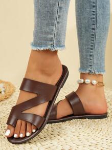 Sandalias planas de mujer cómodas de tipo chancla con acolchado, de moda y ligeras, en estilo vacacional elegante, 2025 Nueva Colección