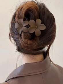 4pcs/1pc 10.5cm/4.13in Black, White, Khaki, Brown Large Flower Plastic Hair Clips, Fashionable, Versatile, Elegant, Minimalist Solid Color Hair Claws, Suitable For Daily Wear, Casual, Party, Commute, Hairstyling, Makeup, Outfit Accessorizing, Vacation Outfits Woman