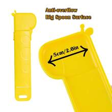 1pc Giraffe Shaped Cat Licking Spoon Food Squeezer, Single-Handed Pet Cat Snack Feeder, Yellow - Multicolor - View 4