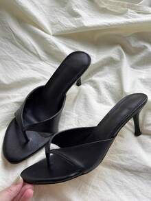 Dép xỏ ngón cao gót đế xuồng màu đen mới 2025 cho nữ mùa hè, dép xỏ ngón đế xuồng lông vũ thông thường - màu đen - Xem 1