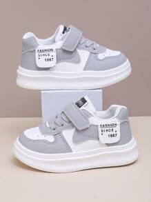 1 Pair Light Grey & White Color-Blocked Sneakers, Breathable And Chic To Pair With Shorts Or Pants, Hook And Loop Design For Easy On/Off, Soft & Cushioned Soles Like Walking On Clouds, "FASHION SINCE 1987" Branding For A Cool Vibe, Perfect For Everyday Wear, Preschool Activities And Making Your Child A Stylish Star