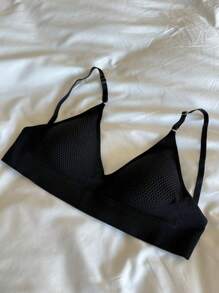 Adjustable Sports Bra With Seamless Supportive Back Design, Wireless & Wire-Free
