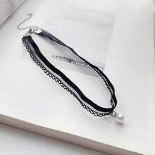 1pc Fashionable Minimalist Sweet Cute Lolita Style White Lace Hollow Pearl Pendant Choker Necklace, Suitable For Everyday Wear