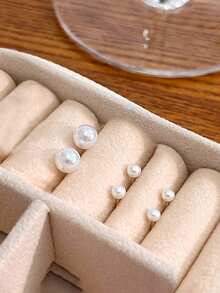 1 对 14k 镀金迷你耳钉，镶嵌方晶锆石，迷人时尚，适合女孩佩戴 - 白色 - 查看 8