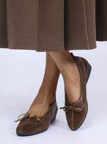 Nuevo estilo de zapatos planos casuales todo el año, tipo mocasín con lazo, cómodos para el diario, diseño simple y elegante para mujeres y madres