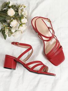סנדלים אופנתיים לנשים עם עקב גבוה בצבע אדום דמוי עור, בוהן פתוחה עם רצועה מוצלבת ועקב בלוק לחוף הים/מסיבה - אדום - ראה 5