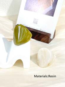 2 件不对称纹理渐变树脂宽带戒指，适合日常休闲佩戴，也适合男女赠送礼物