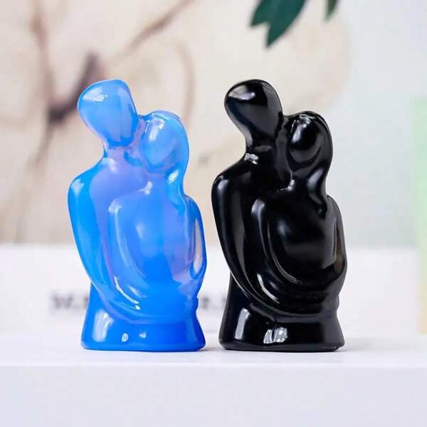 Obsidian Carved Natural Crystal Stone Couple Embrace Decoration For Home, Perfect As A Desktop Ornament Or Valentine'S Gift