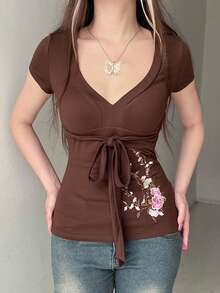 Women Y2K Grunge Floral Embroidery Crop Tops Cap Short Sleeve V Neck Cropped T Shirts Vintage Knotted Front Slim Fit T Shirts Cottagecore Teen Girls Summer Tee Streetwear - màu nâu - Xem 2