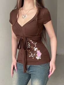Women Y2K Grunge Floral Embroidery Crop Tops Cap Short Sleeve V Neck Cropped T Shirts Vintage Knotted Front Slim Fit T Shirts Cottagecore Teen Girls Summer Tee Streetwear - màu nâu - Xem 5
