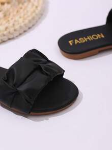 1 双儿童/幼儿黑色平底柔软 PU 波浪褶皱一脚蹬沙滩凉鞋，圆头设计，休闲家居拖鞋，适合女孩、沙滩、日常穿着、夏季 - 黑色 - 查看 9