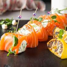 100/50/20 件鸡尾酒签，4.7 英寸竹制鸡尾酒装饰棒，适用于甜点、蛋糕、三明治、串烧、寿司，适用于生日、婚礼、毕业酒会、户外海滩泳池派对、夏季狂欢节和日常家居使用（多种颜色和尺寸可供选择）