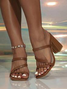 Sandalias de tacón grueso con punta cuadrada para mujer, estilo colegial elegante, para fiestas/bodas/resort, sandalias de verano retro básicas asimétricas, mulas marrones, de piel sintética - Marrón - Ver 4