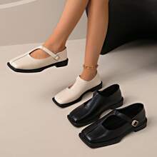 Sandalias cerradas con estética básica y clásica para mujer, nuevas para el verano 2025, con puntera cuadrada y tacón bajo, adecuadas para usar con vestidos