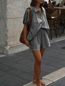 VIVINA 女士时尚休闲度假两件套，亚麻条纹翻领短袖开衫衬衫上衣和松紧腰口袋短裤，女士休闲度假装