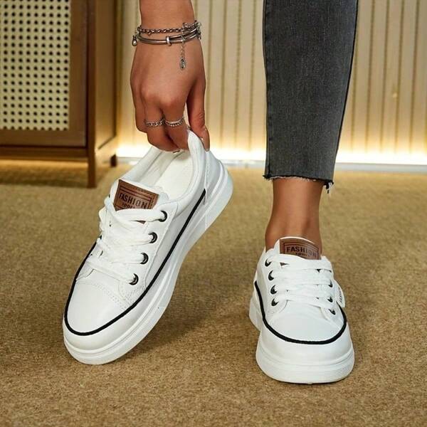 New White Women's Lace - Up Casual Athletic Shoes. They Are Simple And Versatile. The Thick - Sole Design Is Stylish And Comfortable, Suitable For Daily Shopping, Sports And Other Scenarios.