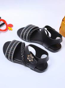 1 Pair Summer Girls Woven Sandals, Casual Fashion Versatile, Flat Beach Strap Princess Shoes, Extremely Soft Material, Suitable For Daily, Vacation And Travel