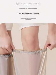 一次性雨鞋套，防水、防滑、加厚耐磨，适合雨天穿着，成人高筒雨鞋套，非常适合日常通勤、户外旅行、保暖、闺蜜节、宠物、嘉年华、派对装饰等场合。