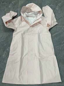 一件时尚、合身、防雨、防风、防晒的女士雨衣，适合所有季节，方便户外徒步旅行，一体式轻便成人雨衣