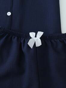 Conjunto de ropa de dormir con shorts de unicolor con volantes en el cuello para mujeres