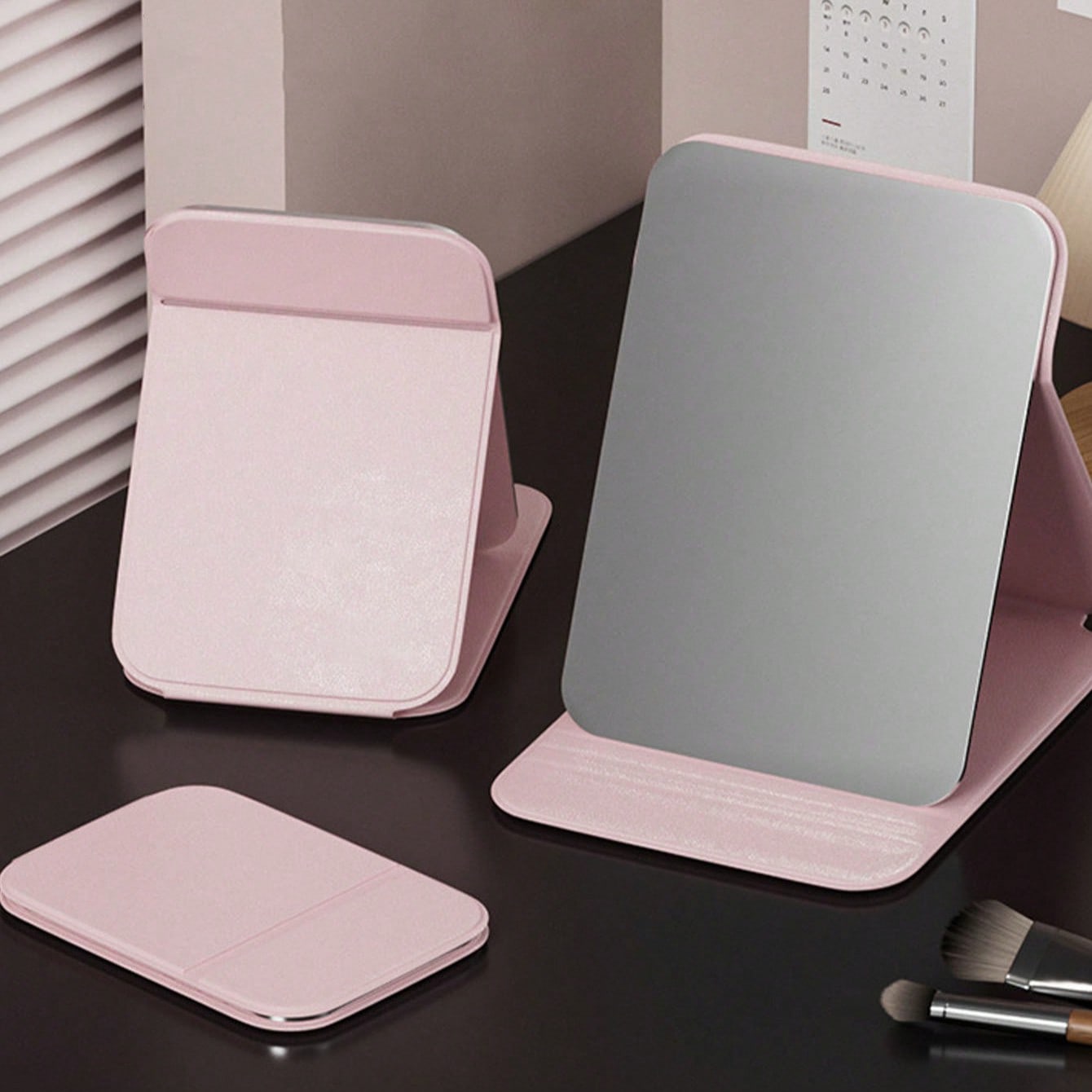 1pc Portable Foldable High-Definition Princess Vanity Mirror, Suitable For Student Dorms, Also Can Be Used As Dresser Mirror In Living Room, Bedroom And Bathroom, Home Decor, Travel Accessory, Wedding, Party, Birthday Gift For Men, Mothers, Fathers, Best Friends And Teachers, New Year Gift,Giveaways,Travel,Cheap Stuff,Travel Essential