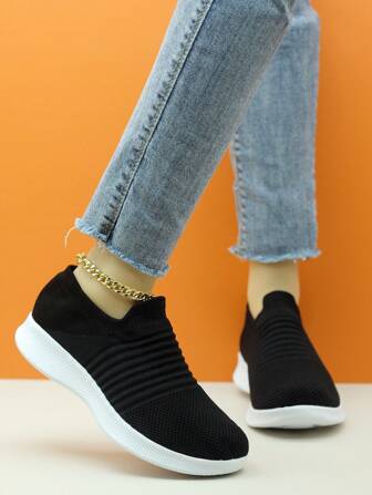 Women's All Black Slip-On Casual Sports Sneakers With Cushioning And Shock Absorption, Suitable For Running, Casual Wear, Dancing, Nursing