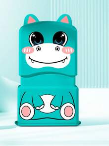 1 Stück schwarze süße Cartoon-Namens-Stempel aus wasserfestem Kunststoff für Kleidung, personalisiert für Studenten und Geschäftsnutzung, individueller Namens-Stempel für Kleidung, handschriftliche Unterschrift-Stempel, Siegel, kompakt, bügelfrei, individuell, einzigartiges ideales Geschenk für sie, Schüler, Arbeiter zu Jahrestagen, Geburtstagen, Zuhause, Schule, Urlaubsstimmung, Schüler der Sekundarstufe I und II, Studenten, Erstsemester, Zweitsemester