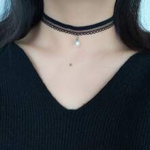 1pc Fashionable Minimalist Sweet Cute Lolita Style White Lace Hollow Pearl Pendant Choker Necklace, Suitable For Everyday Wear