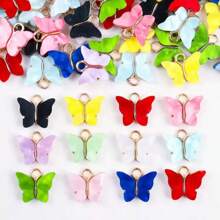 20 pièces dans un sac Breloques papillon en acrylique 14x16mm pour la création de colliers, boucles d'oreilles DIY