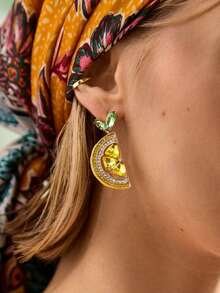 新款时尚个性高档锆石镶嵌钻石柠檬吊坠耳环，欧美风格水果耳环，适合女士日常佩戴和送礼 - 黃色 - 查看 4