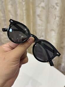 1 件男士休闲复古方形小框眼镜，适合日常佩戴、夏季海滩、街拍 - 黑框灰片 - 查看 7