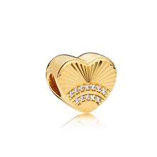 1 Pc Gold Charm Beaded Series Love Flower Four Leaf Clover Butterfly Bee Sun Camera Bell Castle Beaded Pendant Accessories For Women DIY Bracelet And Necklace Fine Jewelry Making Gift Holiday Series Valentines