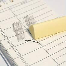 15 件/包多色三角形橡皮擦，不晕染可揉捏橡胶橡皮擦，适合书写、绘画和素描 - 非常适合文具和返校礼物