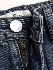 小男孩街头风格中度水洗可调节腰部破洞牛仔裤