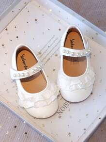 1Pair Of Girls Pearl And Lace Embellishments Faux Leather Material None Round Toe Low Top Hook And Loop Strap Flat Sole Sweet And Elegant Style Princess Shoes Parties, Weddings, Photo Shoots And Other Occasions Baby Flats