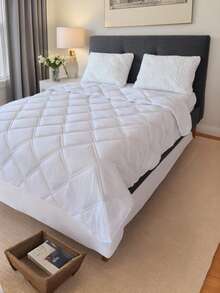 Luxurious 4-Season Luxury Quilt, 1pc Comforter With Soft And Breathable Hotel Style Fabric, Machine Washable, Comes Without Pillow Covers Or Inserts