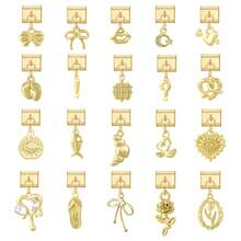 1件吊坠式DIY模块化互扣手链，饰有蝴蝶、爱心、花朵、星座元素，适合作为派对礼物送给朋友/情侣，适用于圣诞节、新年、万圣节、情人节等场合，设计精美，不锈钢材质，本地制造，实用时尚，圣诞节和万圣节必备单品，沉稳的秋日色调，圣诞风格