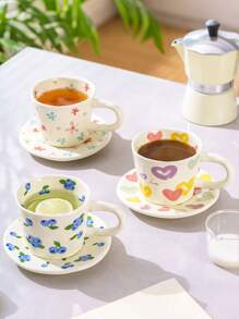 1 Set mehrfarbige, handbemalte Herz-Design Keramiktasse & Untertasse, bunte Muster mit "Liebe" Element - ideal für romantisches Frühstück oder gemütlichen Nachmittagstee, perfektes Geschenk für den Partner, Valentinstag, Jahrestag und andere süße Anlässe